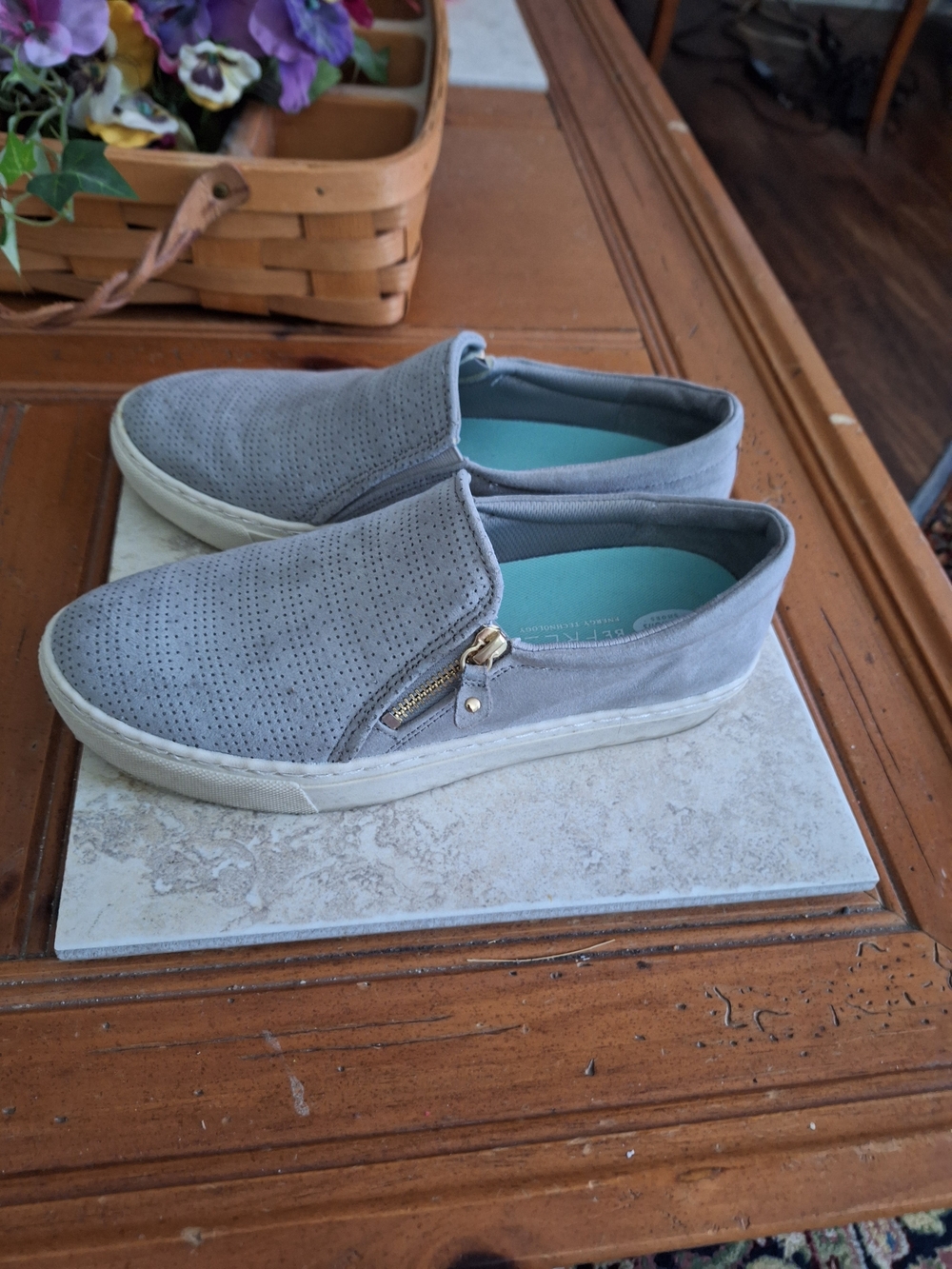 Dr. Scholl's Light Gray Slip-On Sneakers with Teal Insoles